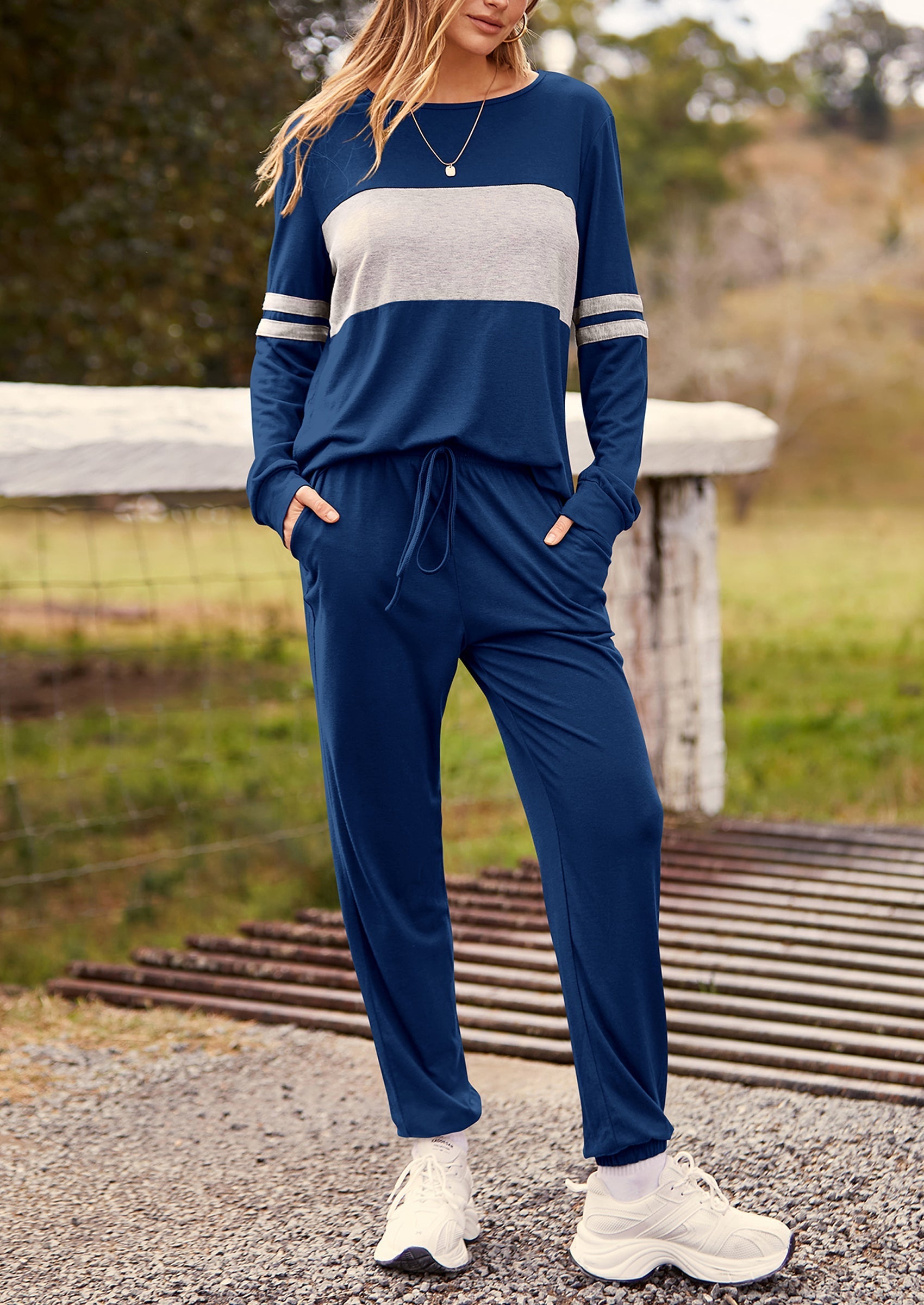 Women's Color Block 2 Piece Spring Tracksuit Crewneck Long Sleeve Tops Long Sweatpants Outfits Lounge Sets