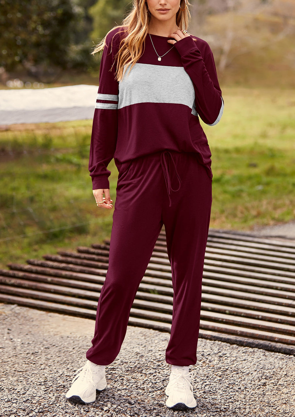 Women's Color Block 2 Piece Spring Tracksuit Crewneck Long Sleeve Tops Long Sweatpants Outfits Lounge Sets