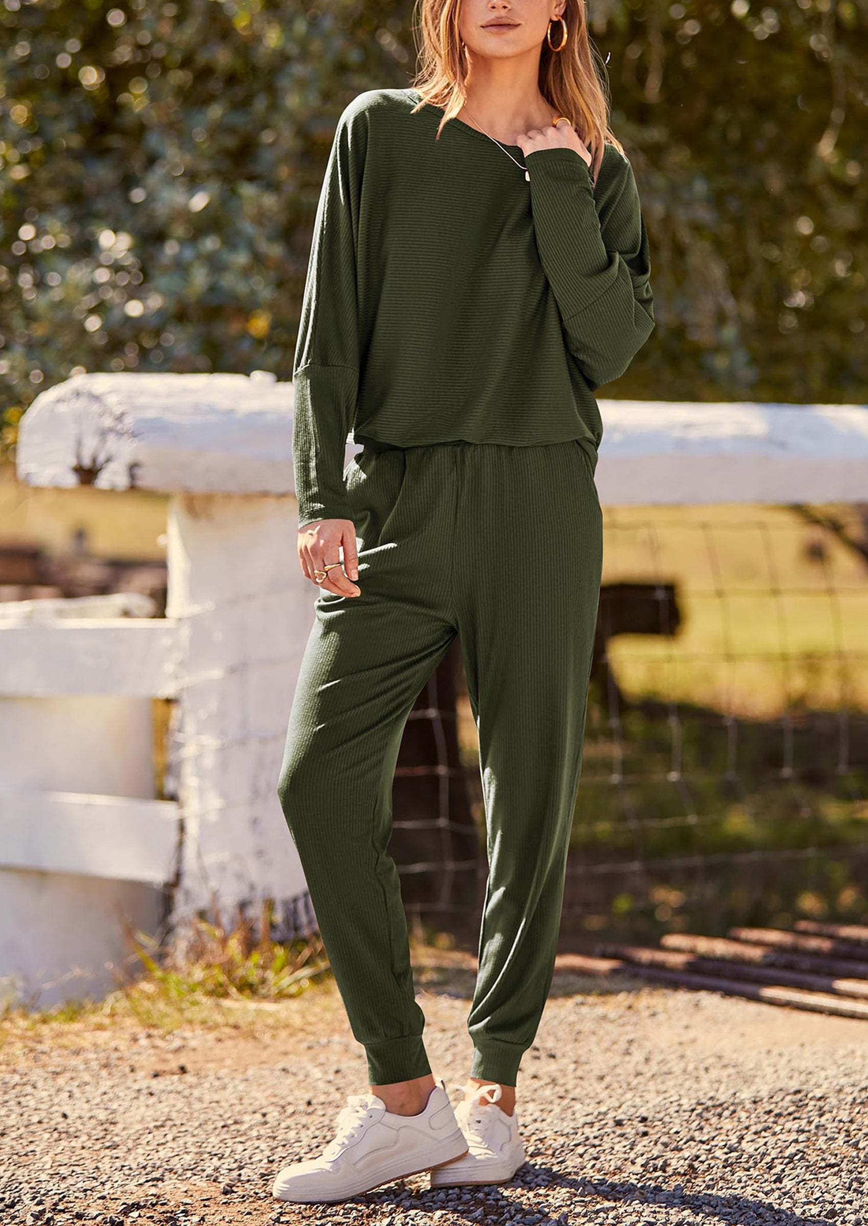 Women's Fall 2 Piece Lounge Set Long Sleeve Tops Ribbed Pants Spring Matching Sweatsuit Travel Outfits Clothes