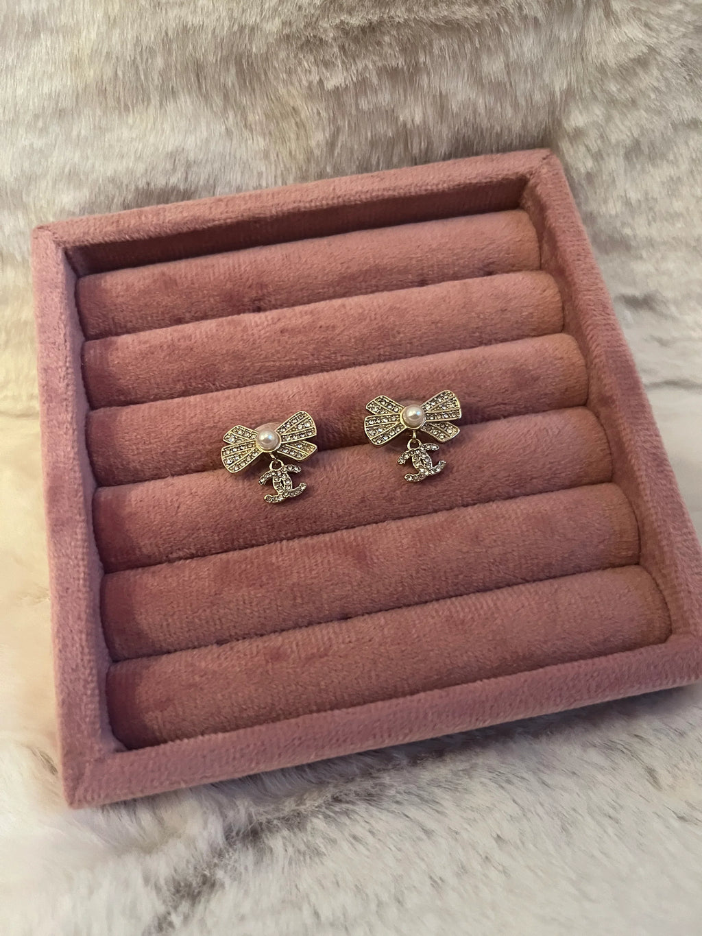 Siff Bow Earrings